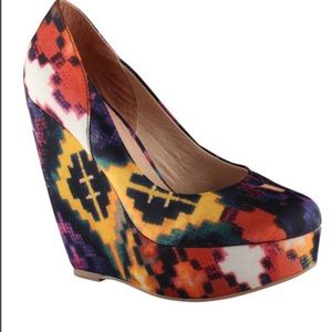 Aldo Hellendoorn Multi Color Tribal Aztec Platform